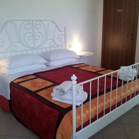 Bb Parco Del Mincio Bed & Breakfast Virgilio Bagian luar foto