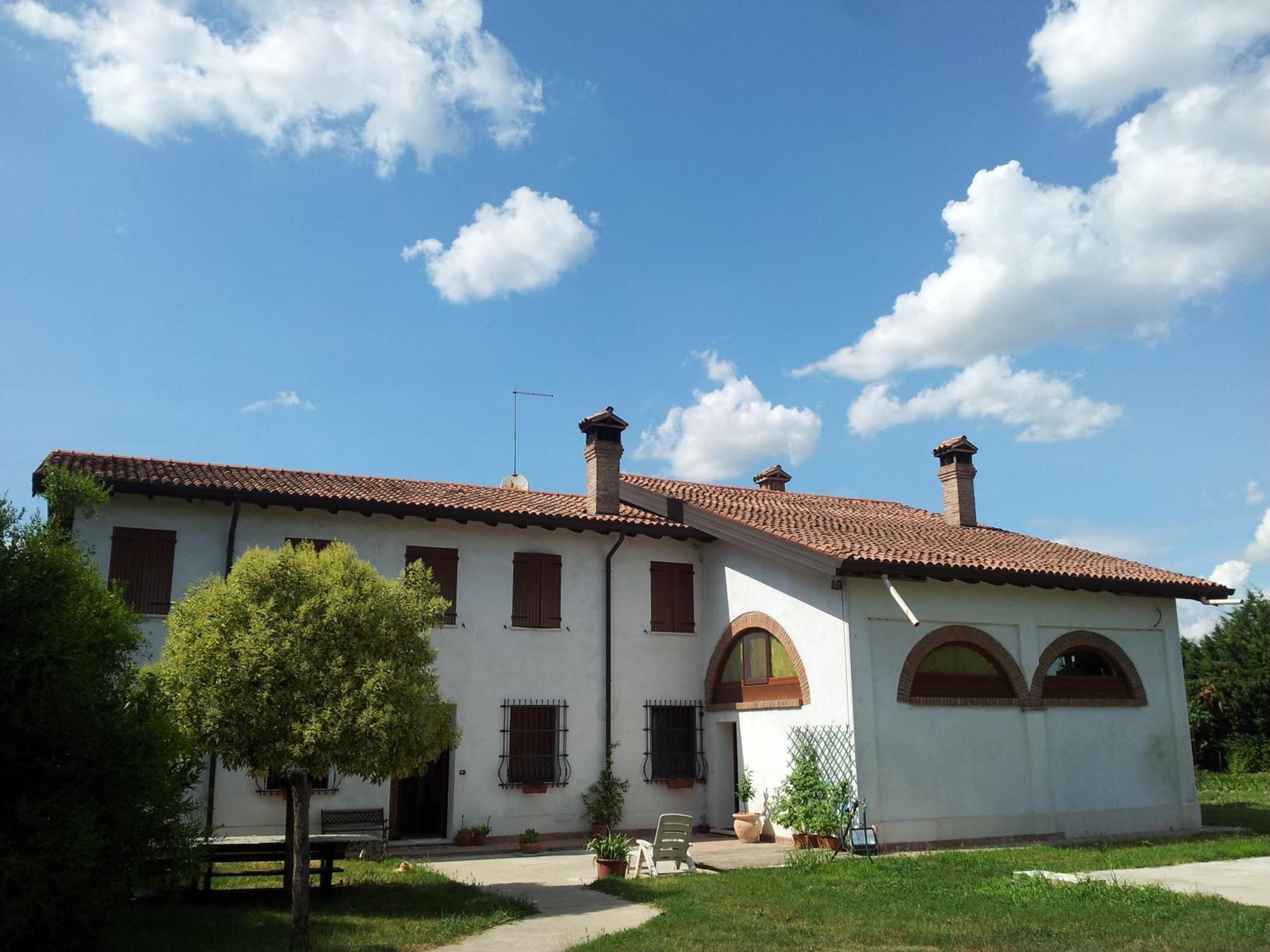 Bb Parco Del Mincio Bed & Breakfast Virgilio Bagian luar foto